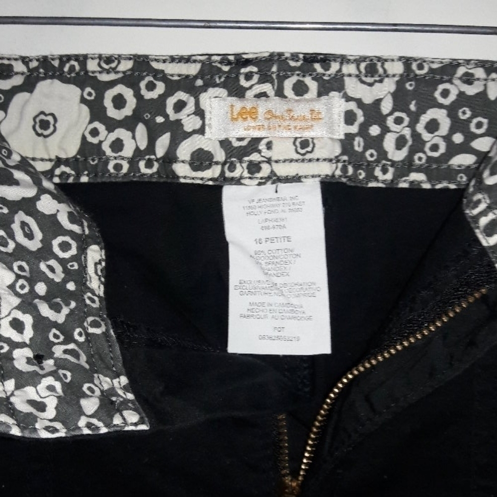 LEE Black Low Rider Shorts, 16P - Picture 2 of 4